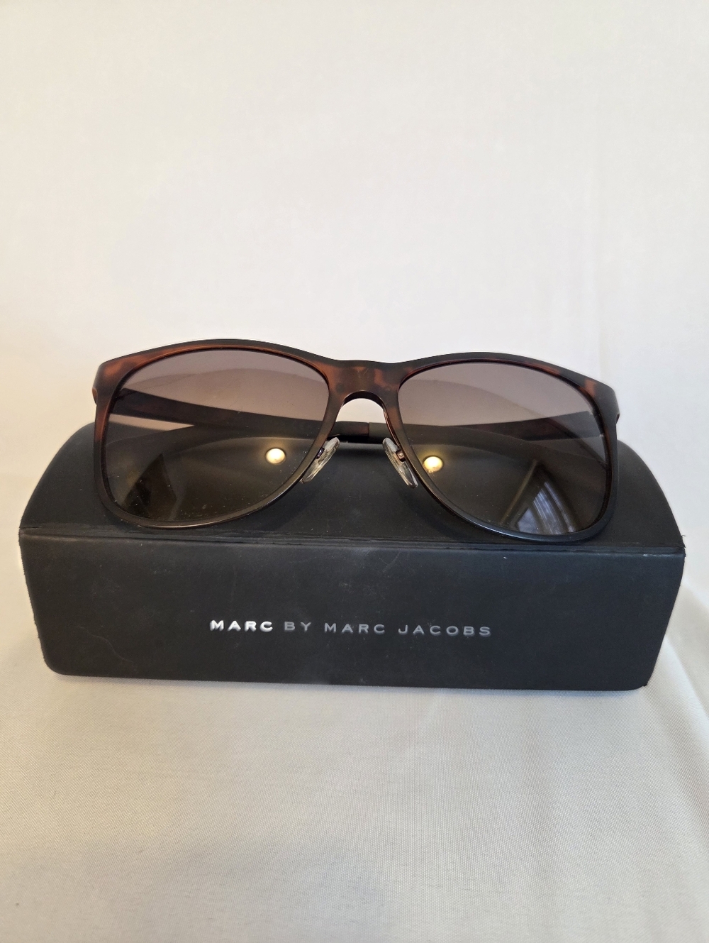 Marc By Marc Jacobs Womens/Unisex Tortoiseshell Sunglasses with Gradient Lenses